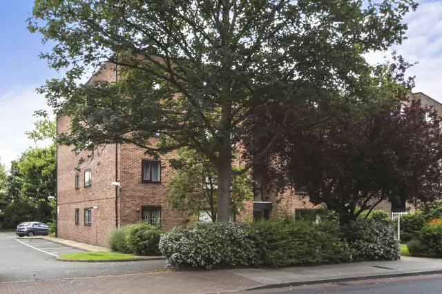 Flat 13 Grangewood, 48-50 Upper Richmond Road, London, photo 1