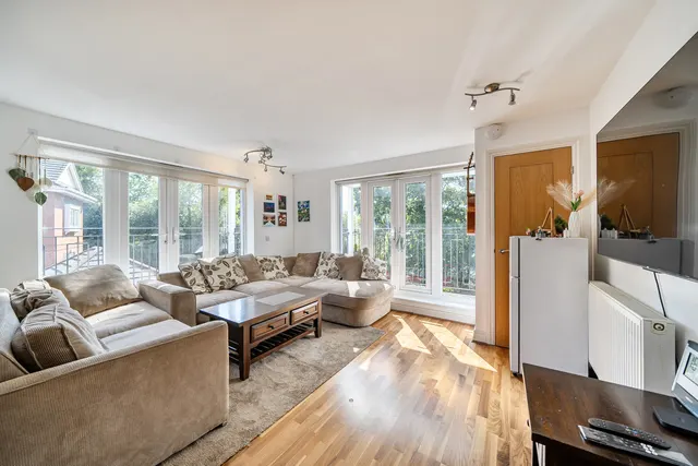Ellis Close, Ruislip, HA4, photo 3