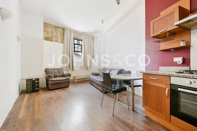 Gowers Walk, Wapping, E1, photo 1