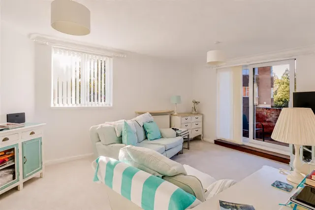 Allenview Road, Wimborne, BH21, photo 3