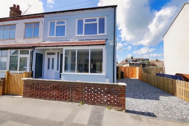 Brighton Road, Lancing, BN15, photo 1