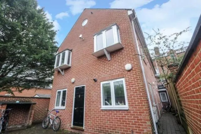 Cowley Road, Oxford, OX4, photo 1