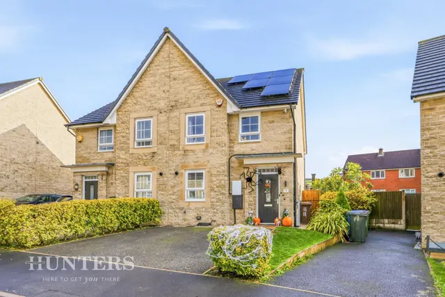 Shopwood Way, Littleborough, OL15, photo 1