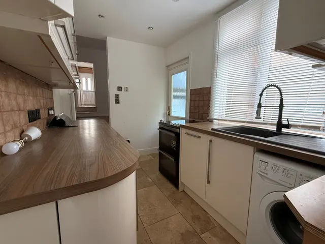 Milton Road, Luton, photo 1