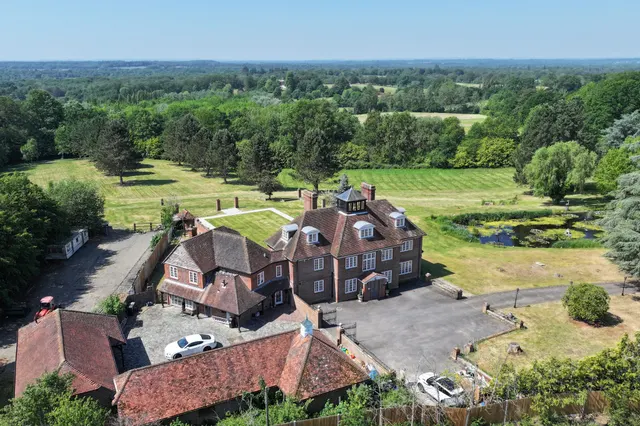High Barn Church Lane, Finchampstead, Wokingham, RG40 4LR, photo 1