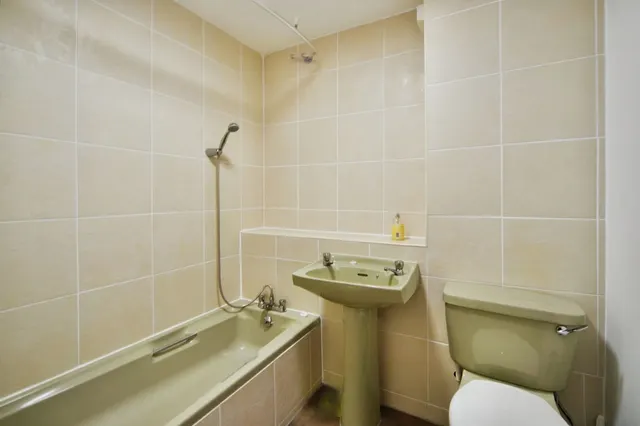Photo 3 — Cairo Road, Walthamstow, E17