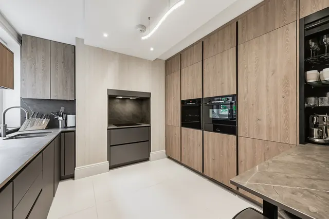 Abingdon Villas, London, W8, photo 2
