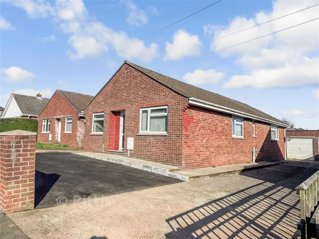 St. Faith's Road, Cowes, PO31, photo 2