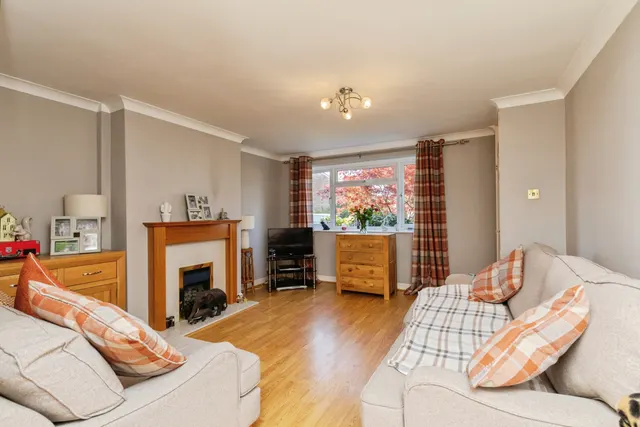 Meadow Court Drive, Bristol, BS30, photo 1