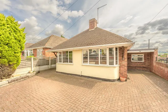 Acres Road, Brierley Hill, photo 1