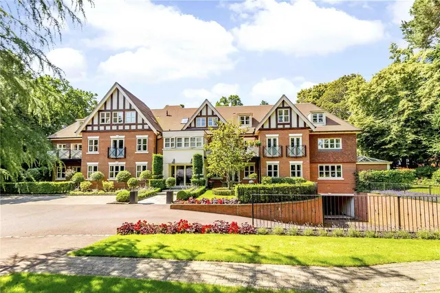 Brockenhurst House, Brockenhurst Road, Ascot, Berkshire, SL5 9FW, photo 1
