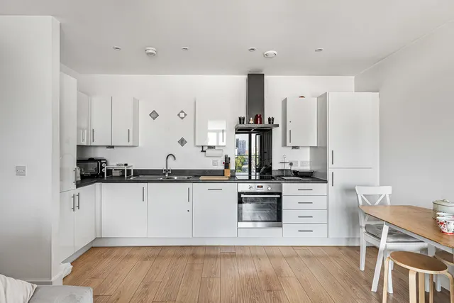Pomfret Place, London, E14, photo 3