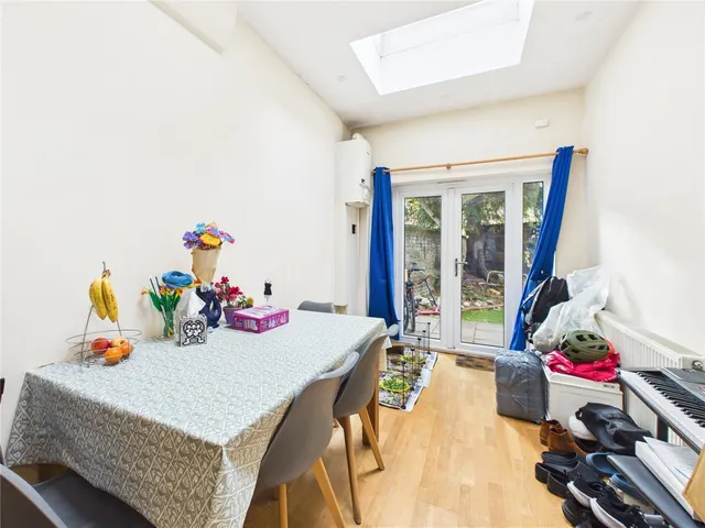 Stanley Road, Teddington, TW11, photo 3