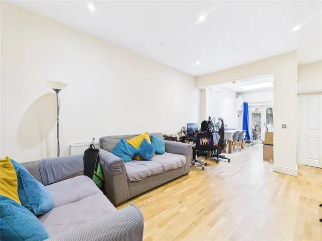 Stanley Road, Teddington, TW11, photo 2