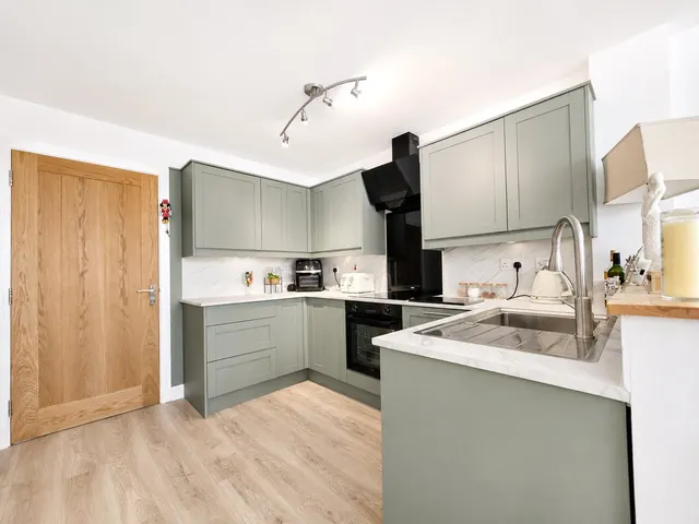 Parsons Close, Holsworthy, EX22, photo 3