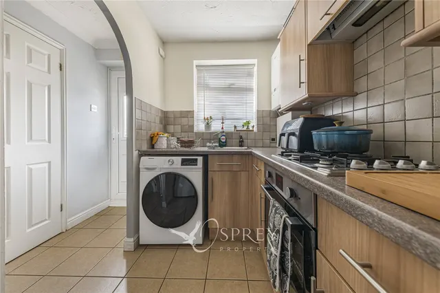 Harlech Court, Thrapston, NN14, photo 3