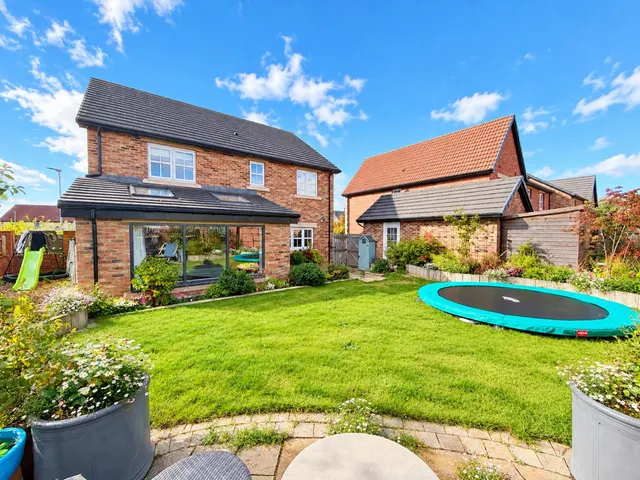 Saddler Drive, Sedgefield, TS21, photo 3