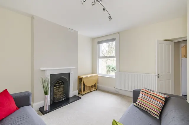 Kingswood Road, London, SW2, photo 2