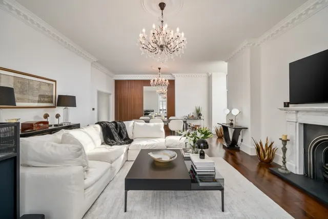 Photo 2 — Montagu Mansions, Marylebone