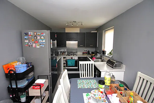 Cascade Way, Dudley, photo 3
