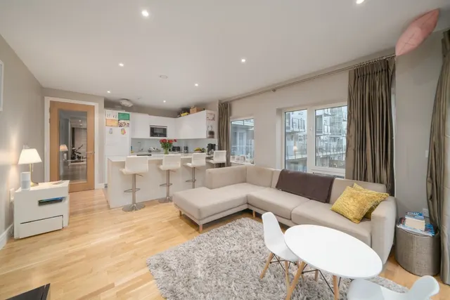 Flotilla House, Battersea Reach, photo 1