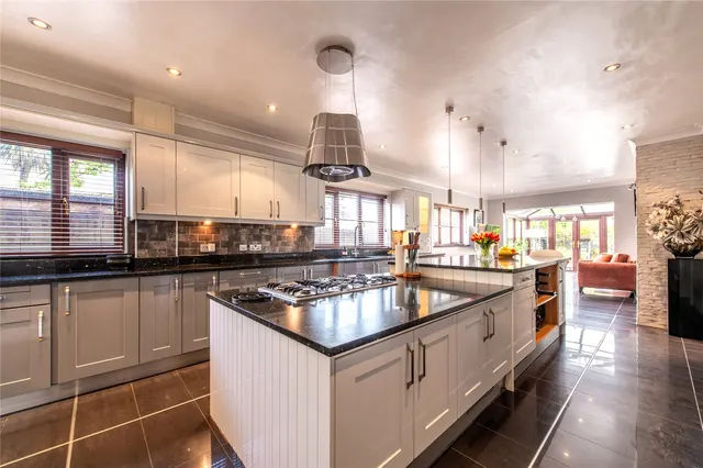 Lower Rainham Road, Rainham, ME8, photo 3