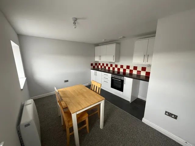 Neath Road, Swansea, SA6, photo 1