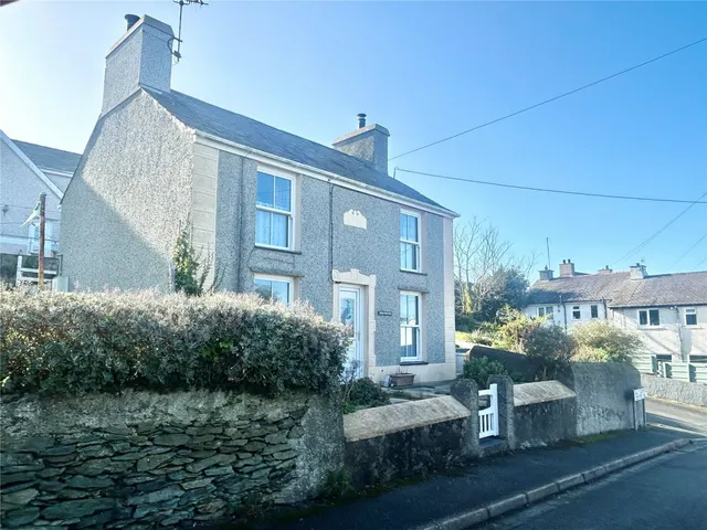 Ednyfed Hill, Amlwch, LL68, photo 1