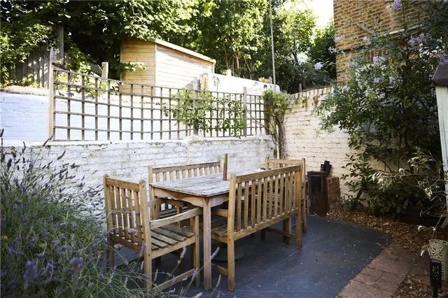 Photo 3 — Taybridge Road, London, SW11