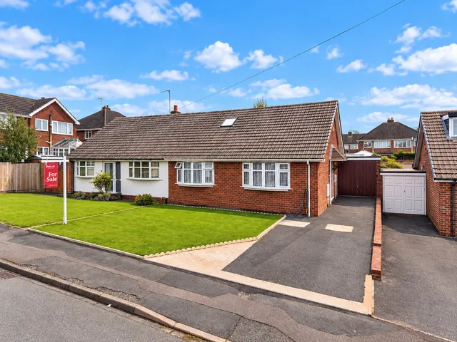 Lambourne Close, Great Wyrley, WS6, photo 1