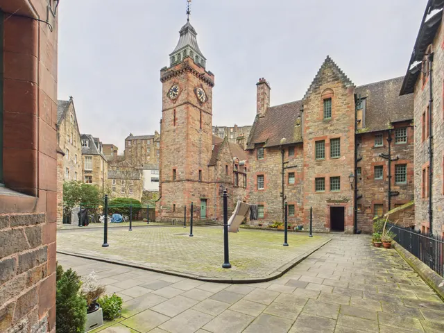 Well Court, Dean Village, Edinburgh, EH4, photo 1