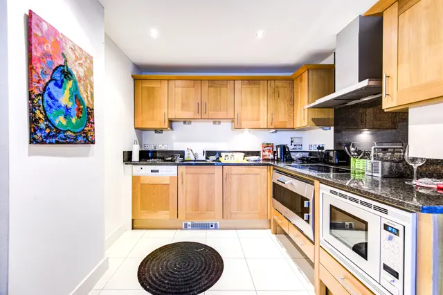 9 Regency House, The Boulevard, Imperial Wharf, London, photo 1