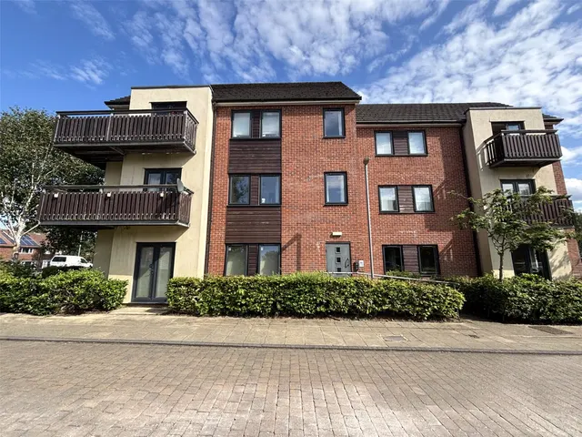 Mere Drive, Clifton, Swinton, Manchester, M27 8SD, photo 1
