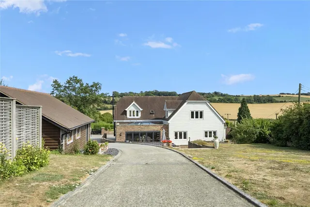 Canterbury Road, Elham, CT4, photo 1