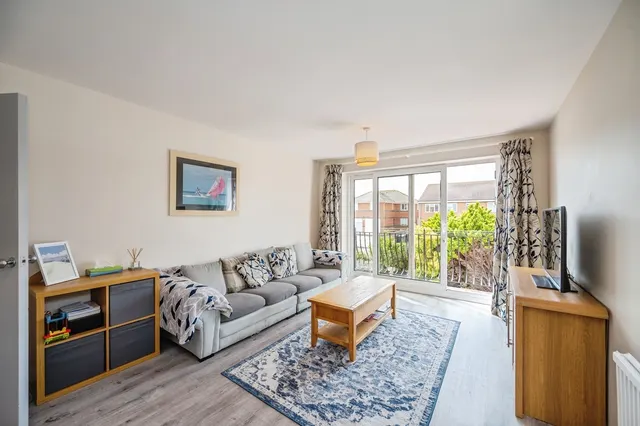 Southwood Road, Hayling Island, PO11, photo 1