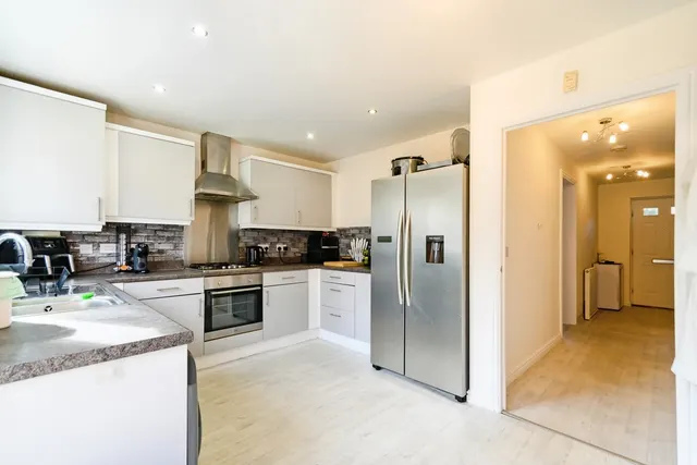 Valley View, Tottington, BL8, photo 2
