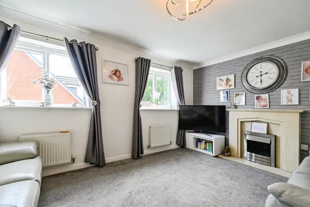 Valley View, Tottington, BL8, photo 3