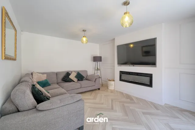 Gorge Road, Bilston, WV14, photo 3