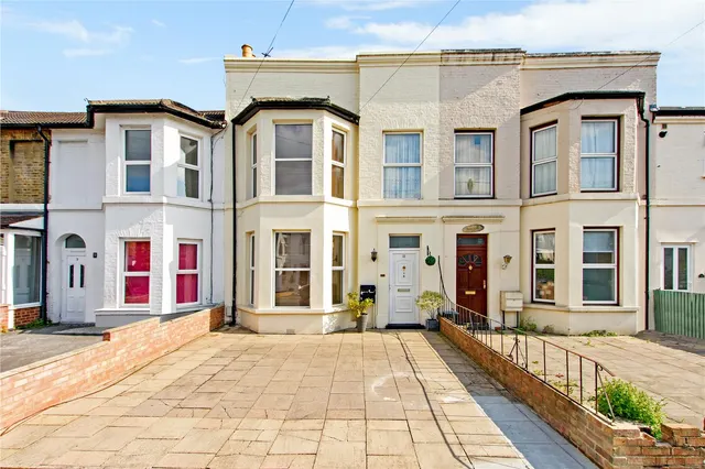 Devonshire Road, London, photo 1