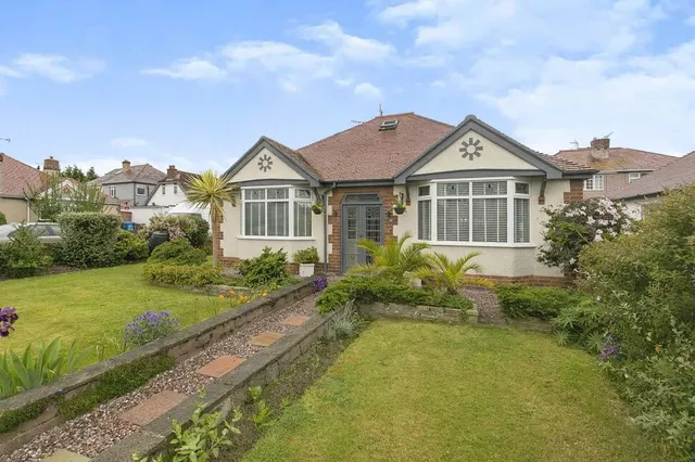 Rhuddlan Road, Rhyl, LL18, photo 1