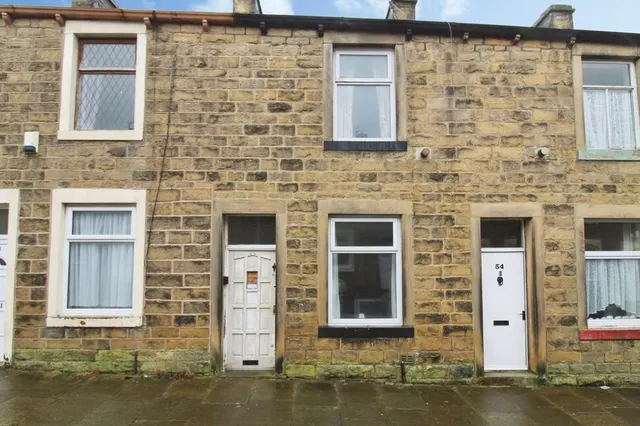 Cleveland Street, Colne, BB8, photo 1