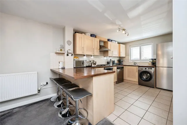 Photo 2 — Cooper Drive, Leighton Buzzard, Bedfordshire, LU7
