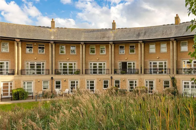 The Crescent, Cambridge, Cambridgeshire, CB3 0AZ, photo 1