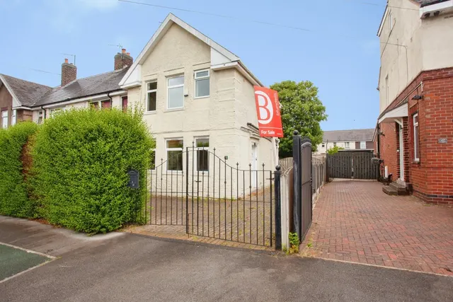 Oaks Fold Road, Sheffield, South Yorkshire, S5, photo 1
