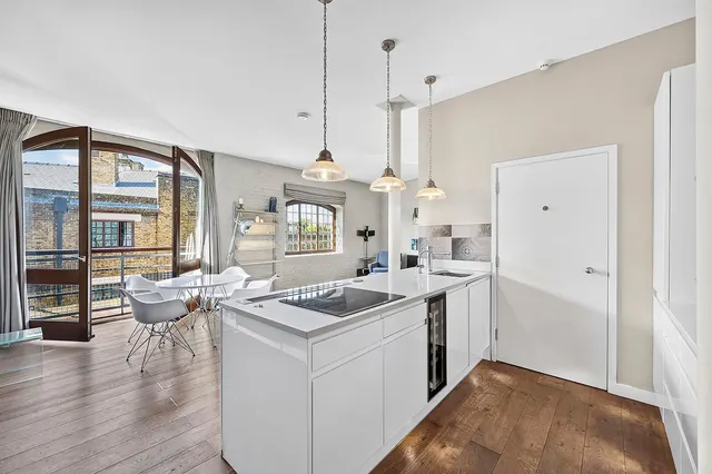 New Crane Place, London, E1W, photo 1