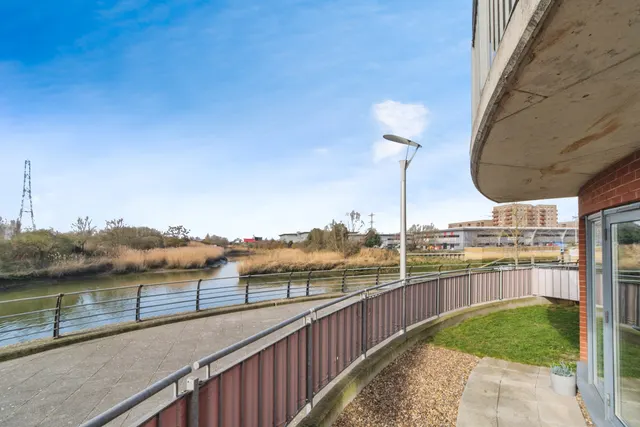 Spring Place, Barking, IG11, photo 1