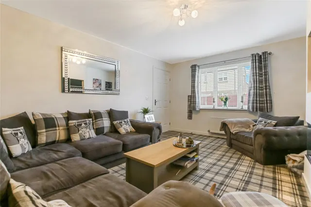 Photo 2 — Bond Place, Glasgow, G43