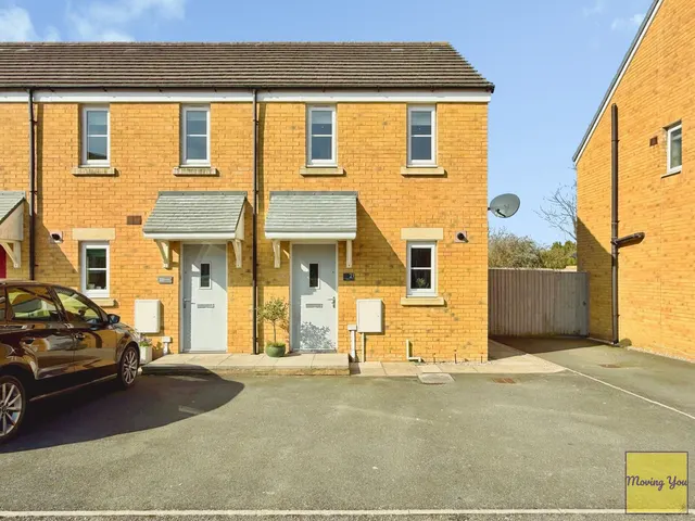 Cilgant Y Lein, Plye, Bridgend, CF33 4AQ, photo 1