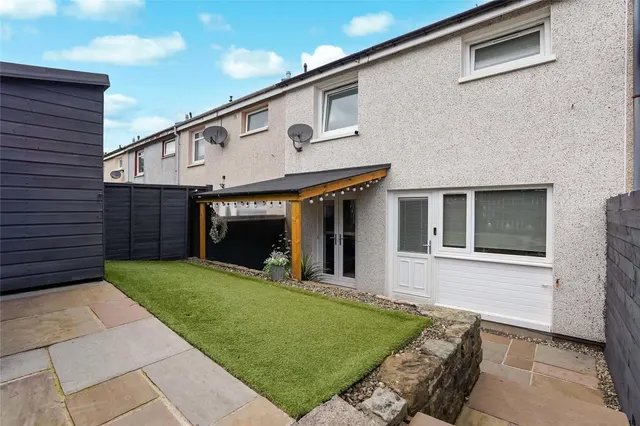 Woodend Walk, Armadale, EH48, photo 3