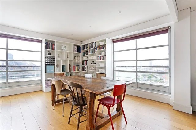 Photo 2 — 4 bedroom to rent in Shad Thames, London, SE1